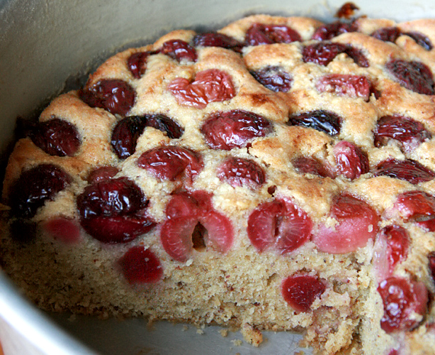 torta di ciliegie tortadiciliegie07 Una semplice torta di ciliegie